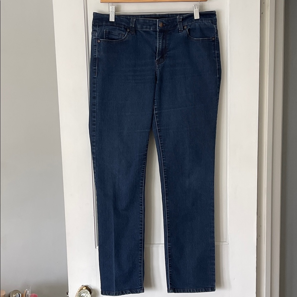 Calvin Klein Jeans Dark Blue Straight Leg, stretch, size 10 mid rise. EUC